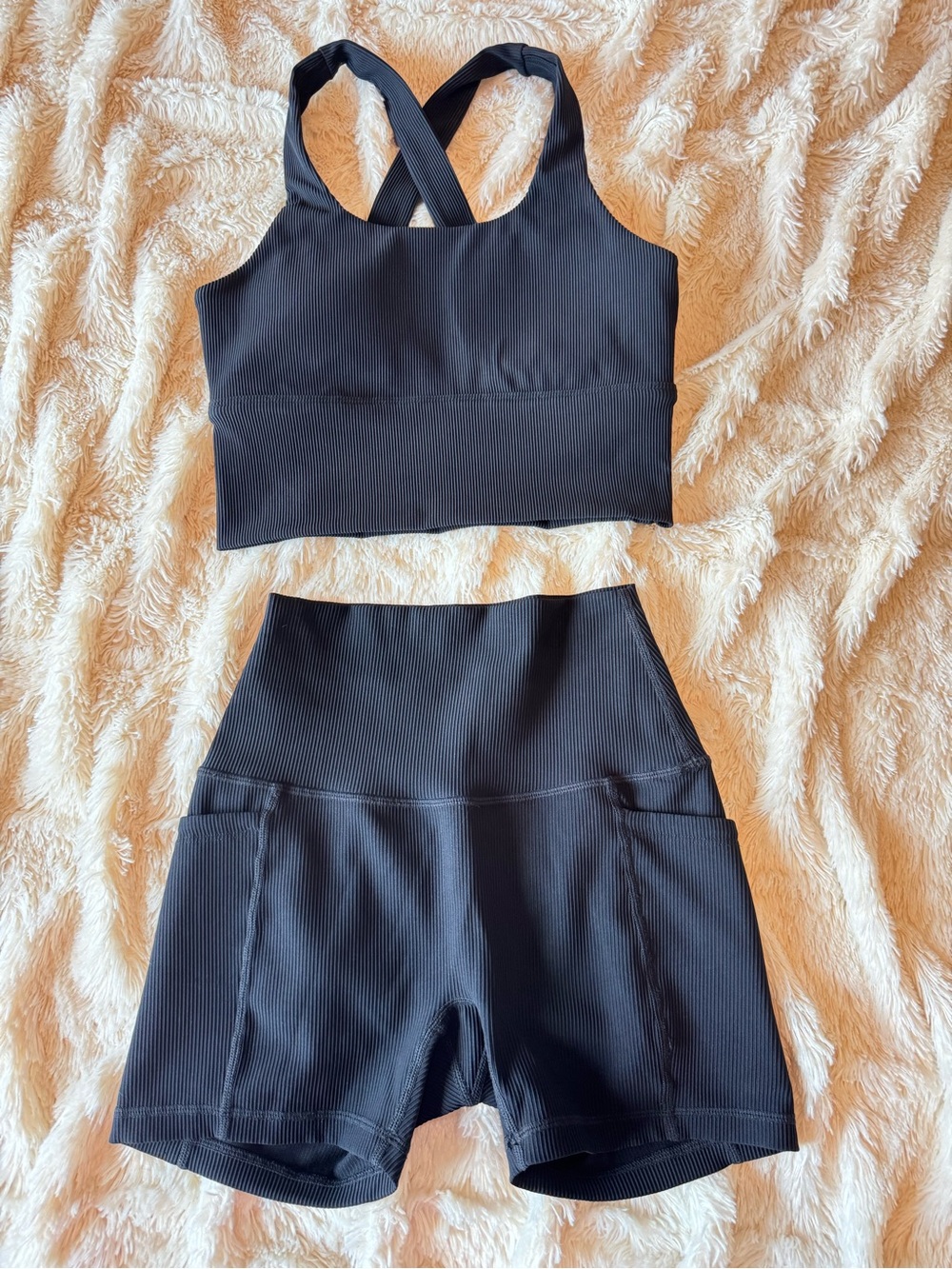 TEAL Hawaiian 🌺 Brand Black Ribbed Sports Bra & Shorts Activewear Set